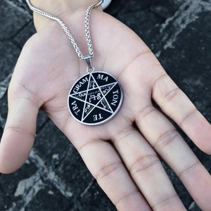 Collar de cadena de trigo de acero inoxidable para hombre, collar <span class=keywords><strong>con</strong></span> colgante de <span class=keywords><strong>moneda</strong></span> de brujería Chapado en pistola negra grabada <span class=keywords><strong>con</strong></span> hexagrama del zodiaco 12, venta al por mayor - Product Image 6