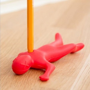 Porte-stylo fantaisie en forme de poupée Vaudou, support de stylo de bureau amusant en forme de personne rouge, cadeau de bureau créatif pour soulager le stress - Product Image 3