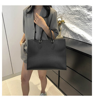 Nouveau design 2026 Sac messager femme Lou, Sacs fourre-tout de qualité REP, Sacs à main de qualité avec fermeture éclair, Deux poignées, Pliable