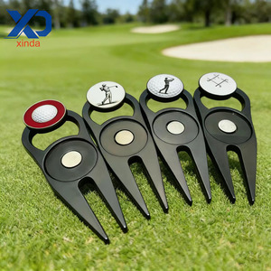 Outil de réparation de divots de golf en métal, avec marqueur de balle magnétique et ouvre-bouteille, <span class=keywords><strong>accessoire</strong></span> de golf personnalisé - Product Image 1