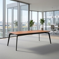 Table de conférence longue en bois pour bureau, idéale pour les projets de mobilier de salle de réunion et les bureaux de direction