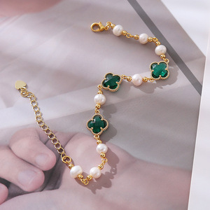Bracelet de bijoux en perles d'eau douce naturelles de forme pomme de terre de 6 à 7 mm, trèfle à quatre feuilles, design tendance, fait à la main - Product Image 2