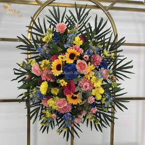 NIKA Nueva Hilera de Flores Artificiales para Funeral, Verde y Amarillo Mixto, para Decoración de Tumbas y Cementerios - Product Image 1