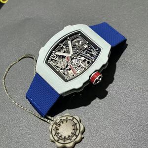 <span class=keywords><strong>Orologio</strong></span> Meccanico di Lusso da Uomo in Fibra di Carbonio di Alta Qualità 67-02, con Vetro Zaffiro, Design Scheletrato, Moda Ultra <span class=keywords><strong>Sottile</strong></span> - Product Image 1