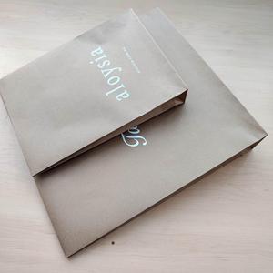 Pochette d'expédition plate en papier kraft marron avec logo personnalisé et bande adhésive double face pour emballage cadeau et vêtements - Product Image 3