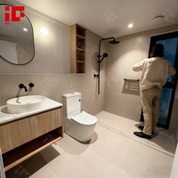 Salle de bain préfabriquée avec configuration entièrement équipée Structure en acier de jauge de lumière personnalisée haut de gamme Douche complète Toilette