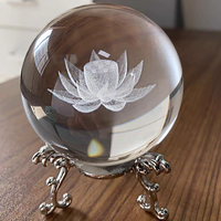 Boule de cristal gravée de 60, 70, 80 mm avec support métallique, gravure laser 3D, boule de cristal K9 pour souvenirs et cadeaux