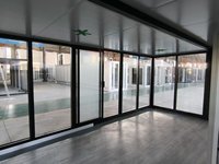 Maison préfabriquée en conteneur d'acier extensible sur mesure de 20 pieds, 40 pieds, 30 pieds, villa de luxe portable à 2-5 chambres en panneaux sandwich
