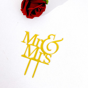 ตัวตกแต่งหน้าเค้กอะคริลิค รูปคู่บ่าวสาว  "ฮันนี่ แอนด์ สวีทเนส" ประดับกลิตเตอร์สีทอง สำหรับตกแต่งงานแต่งงาน ขอแต่งงาน หรือ  "เจ้าสาวในอนาคต" - Product Image 6