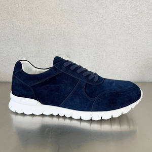 รองเท้าหนังวัวฟอกสไตล์เรโทรสำหรับผู้ชาย ขายส่งจากโรงงาน ดีไซน์สปอร์ตและลำลองระดับไฮเอนด์ เหมาะสำหรับเดินเล่นอย่างมีสไตล์ - Product Image 5