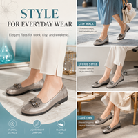 Mocassins chics en cuir noir à enfiler avec ornement floral 3D superposé, étoile dorée et semelle compensée zigzag pour femme