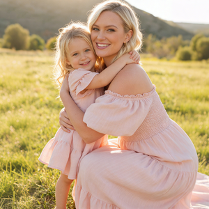 Hongbo robe élégante <span class=keywords><strong>maman</strong></span> <span class=keywords><strong>et</strong></span> fille robe fille personnalisée <span class=keywords><strong>et</strong></span> <span class=keywords><strong>maman</strong></span> tenues assorties robes solides de luxe manches bouffantes <span class=keywords><strong>maman</strong></span> <span class=keywords><strong>et</strong></span> <span class=keywords><strong>moi</strong></span> - Product Image 4