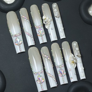 Uñas postizas de acrílico de lujo hechas a mano a precio de fábrica, estilo Y2K con diamantes de imitación, forma ataúd, cobertura completa 3D, puntas francesas, reutilizables. - Product Image 2