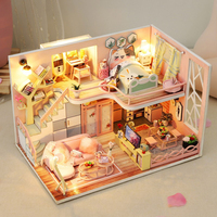 Sujetalibros de madera ensamblado a mano al por mayor, casa de muñecas japonesa de 2 pisos con patio y luz LED, regalo de decoración de arte oriental