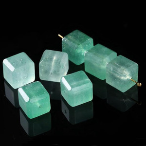 Vente en gros de perles en cristal d'agate naturelle carrées de 10 mm, perles en cristal en vrac pour bracelet et collier DIY - Product Image 5