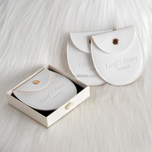 Pochette à bijoux ovale personnalisée en cuir PU 7,8x8,5 cm avec bouton doré pour collier et bague, protection anti-poussière - Product Image 5