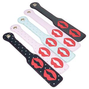 Jouets sexuels féminins style Kiss, Pagaie de fessée, Bondage pour jeu de couple - Product Image 1