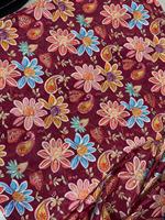 Tissu de soie imprimé doux et de qualité supérieure pour les créateurs de mode, couleurs vibrantes, texture lisse et parfait pour les projets de robes personnalisées