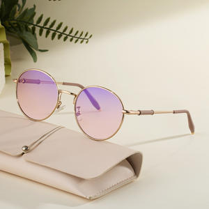 Gafas de Sol Ovaladas Elegantes para Mujer, Protección UV400, Lentes de PC, Marco de Plástico y Metal, Clase 2, Embalaje Personalizado - Product Image 1