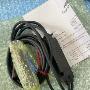 Medidor de Flujo de Gas Licuado Keyence FD-XS20 0-2000mh con Conexión USB - Product Image 1