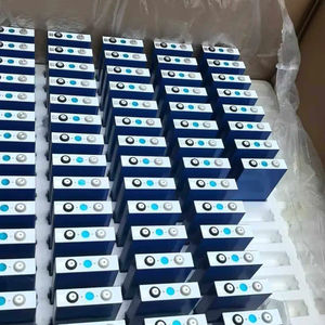 A Garde 3.2V 105AH Batterie rechargeable DIY 12V 24V 48V Voiturette de <span class=keywords><strong>golf</strong></span> Bateau Système solaire LiFePO4 Batterie de stockage d'énergie - Product Image 6