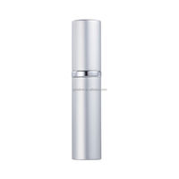 Atomiseur de parfum plat rechargeable en aluminium de 9 ml pour voyage, avec intérieur en verre, pulvérisateur à pompe sérigraphié, diffuseur à bâtonnets, logo personnalisé