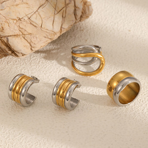 แหวนแฟชั่นทรงเรขาคณิต สีทอง สีเงิน สแตนเลสสตีล ชุดของขวัญเครื่องประดับสำหรับผู้หญิง - Product Image 1