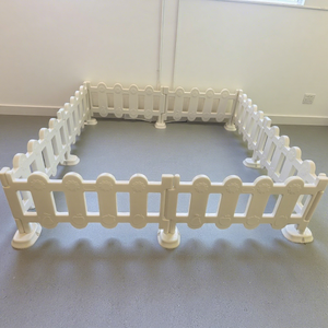 Set Morbido per Giochi al Coperto/All'Aperto Bianco <span class=keywords><strong>e</strong></span> Nero in PE per Feste, Eventi, Compleanni per Bambini - Noleggio Cancello <span class=keywords><strong>e</strong></span> Recinzione Morbidi per Giochi - Product Image 1