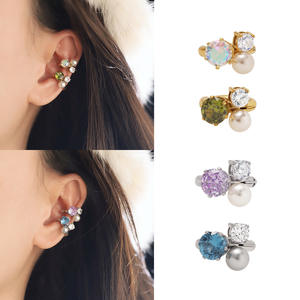 Clip d'oreille en acier inoxydable plaqué or avec diamants colorés, boucle d'oreille fantaisie française en zircon coloré sans perçage - Product Image 1