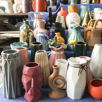 Ensemble de Vases Personnalisés en Céramique Colorée Style Nordique Moderne Art Déco pour Table, Mariage et Décoration Intérieure