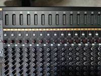 Console de mixage numérique 32 canaux TF-32 à succès pour la musique, l'audio, le DJ, système de sonorisation professionnel pour l'audio, la vidéo et l'éclairage