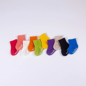 Chaussettes en coton de couleur unie confortables, style toutes saisons, sans compression sur les jambes, adaptées aux nouveau-nés, nourrissons et enfants de 0 à 3 ans, chaussettes pour bébés - Product Image 1