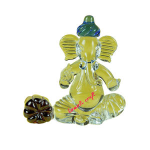 Cristal hecho a mano Ganesha con Pagadi Lampworking Favor de boda y regalo espiritual - Product Image 1