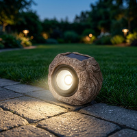 Lámpara Solar de Roca de Imitación de Piedra Marrón con Luz Blanca Cálida para Jardín, Camino, Césped, Rocalla y Paisajismo, Suministro al por Mayor y Menor