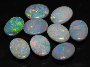 Ópalo australiano Doublet Cabochon Multi Fire Smooth Oval 8X6MM Tamaño personalizable Calor natural Amarillo Fabricación de joyas Piedra suelta - Product Image 3