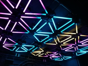 Système d'éclairage de Pixel de treuil LED DMX avec mouvement étagé haut et bas stroboscope effet d'étincelle arc-en-ciel - Product Image 3