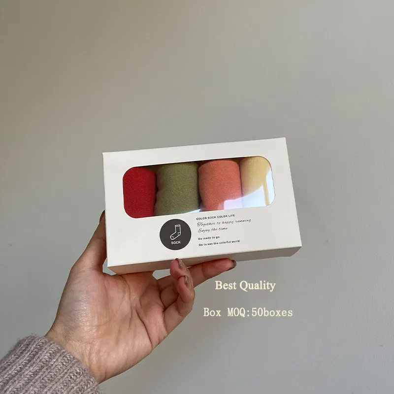 4 paare/schachtel Frühling neue grundlegende poly chromatische Baumwolle Lycra Geschenk box Kombination Frauen einfarbige Socken