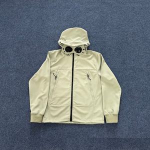 2025 Hochwertige Herren Winter Soft shell Ski brille Jacke Kapuze Reiß verschluss Winter Wind jacke zum Wandern Modischer Outdoor <span class=keywords><strong>New</strong></span> <span class=keywords><strong>Style</strong></span> - Product Image 1