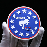 Patch en PVC souple 3D personnalisé avec logo, patch en silicone gaufré auto-adhésif à repasser pour vêtements, jeans, chapeaux