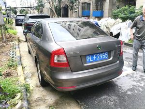 Skoda Octavia d'occasion 2012, berline 1.6L 6AT, 105 ch, 155 Nm, suspension indépendante, coffre de 790 L, qualité A, export - Product Image 6
