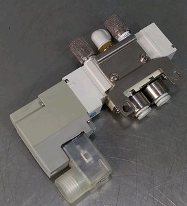 โซลินอยด์ SY5120-5DZ-C6-F2 PLC 24V Loc5E52อุตสาหกรรมระบบอัตโนมัติ PLC SY5120-5DZ-C6-F2โซเลนอยด์ Loc5E52 24V - Product Image 3