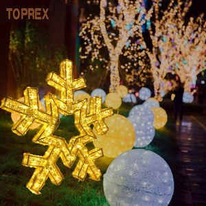 Sculpture de flocon de neige à LED or 3D pour le Nouvel An pour la maison et le jardin, la décoration de vacances ou l'affichage d'Halloween en plein air - Product Image 1