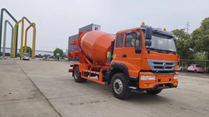 Camion malaxeur à béton SINOTRUK LHD RHD 4x2 6M3 pour le transport urbain de béton - Product Image 4