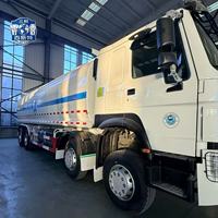 Camion-citerne diesel d'occasion HOWO 6x4 robuste en acier au carbone, réservoir de 30 m³, moteur 351-450 ch, Poids total autorisé au sol (PTAS) 10-15 tonnes, Capacité de charge 11-20 tonnes, Transmission manuelle