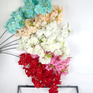 กิ่งซากุระหลากสีสัน 100 ซม. ดอกไม้ผ้าไหมจำลองคุณภาพสูงสำหรับตกแต่งงานแต่งงาน - Product Image 2