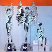 Statues personnalisées grandeur nature en fibre de verre, lampadaire, sculpture mécanique de déesse, art électro-plaqué argent, statue humanoïde lumineuse