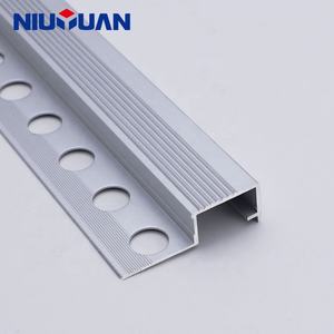 뉴위안 공장 맞춤형 양극 산화 알루미늄 계단 모서리 보호대 - Product Image 3