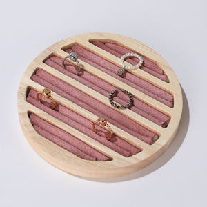 Plateau en bois de bambou en velours beige écologique avec logo personnalisé, ensemble de présentoir pour bijoux, boucles d'oreilles, bagues, pour l'emballage et l'affichage - Product Image 4