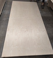Panneau de contreplaqué en bois de bouleau stratifié 4x8' au design moderne, épaisseur 18 mm / contreplaqué commercial 3 mm-30 mm pour meubles