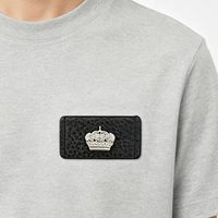 Étiquette personnalisée en cuir PU avec bordure métallique peinte pour sacs, étiquettes de vêtements à coudre, accessoires de confection, vente en gros, usine OEM